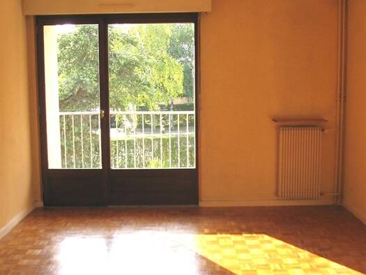 Appartement à louer 590 € 1 pièce 35,5 m² Étage 1/2 dès le 25/04/2026 Fier Annecy 74000