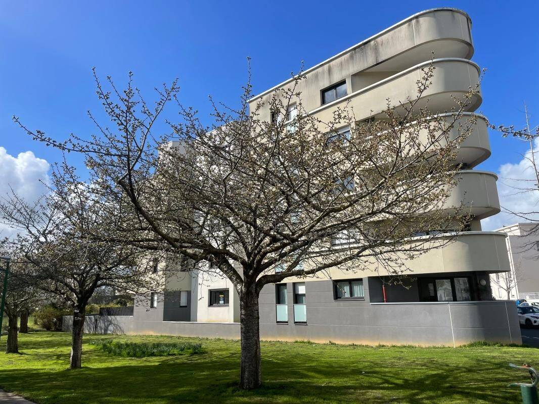 Appartement 3 pièces 75 m² · à Caen · 74,6 m² · 949 €