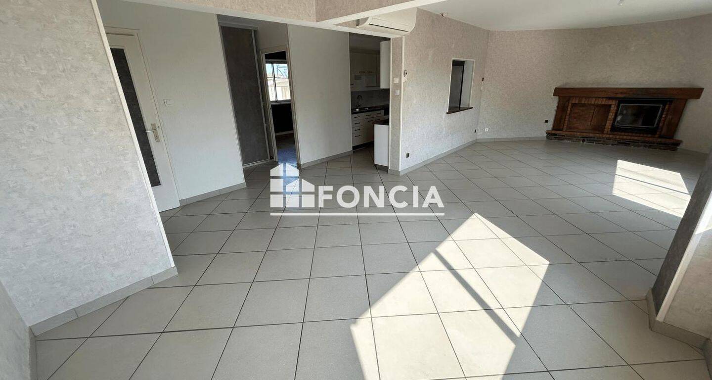Appartement 5 pièces 120 m² · à Villette-d'Anthon · 120,1 m² · 960 €/mois