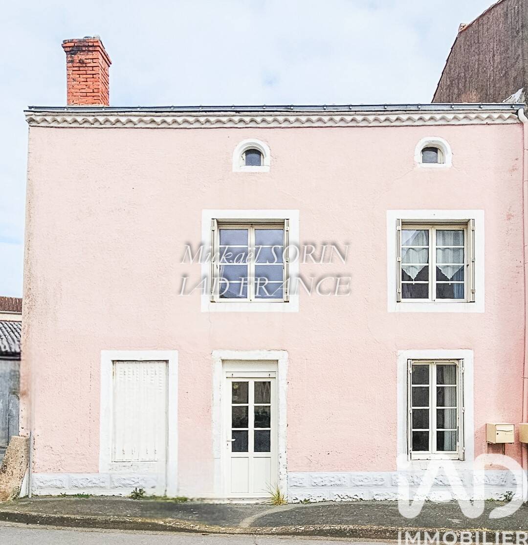 Maison 4 pièces 84 m² · à Chantonnay · 84 m² · 75 000 €