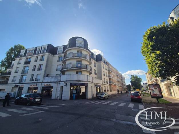 Appartement à vendre 169 900 € 2 pièces 1 chambre 53 m² Étage 2/3 Rive Droite-Apport Paris Gare Corbeil-Essonnes 91100