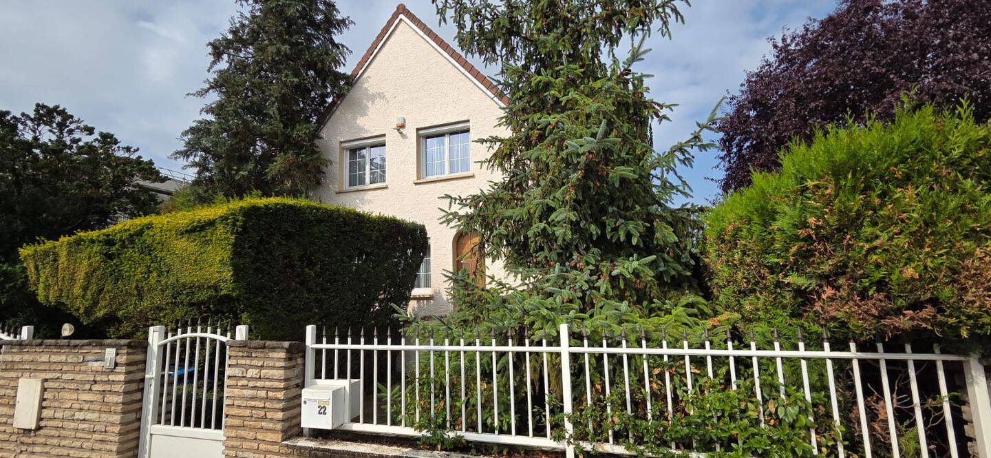 Maison 6 pièces 119 m² · à Dijon · 119 m² · 450 000 €