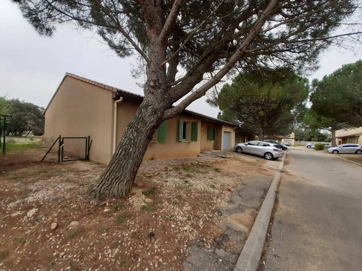 Maison 4 pièces 107 m² · à Laudun-l'Ardoise · 107 m² · 814 €/mois