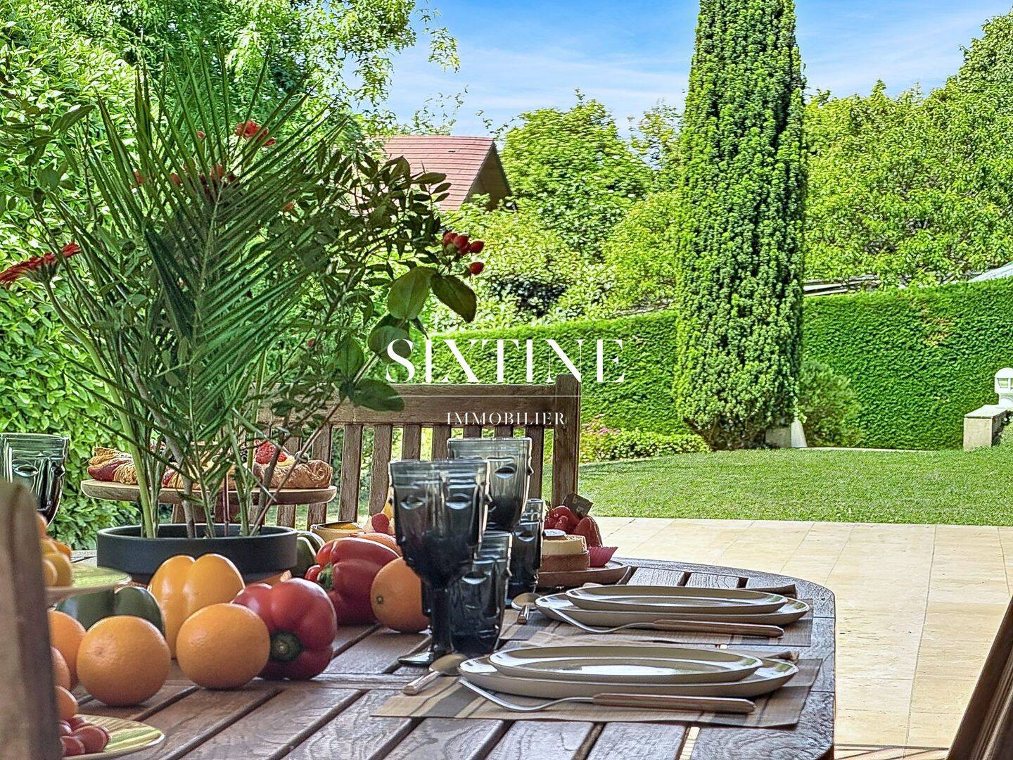 Maison 12 pièces 253 m² · à Bourgoin-Jallieu · 253 m² · 739 000 €