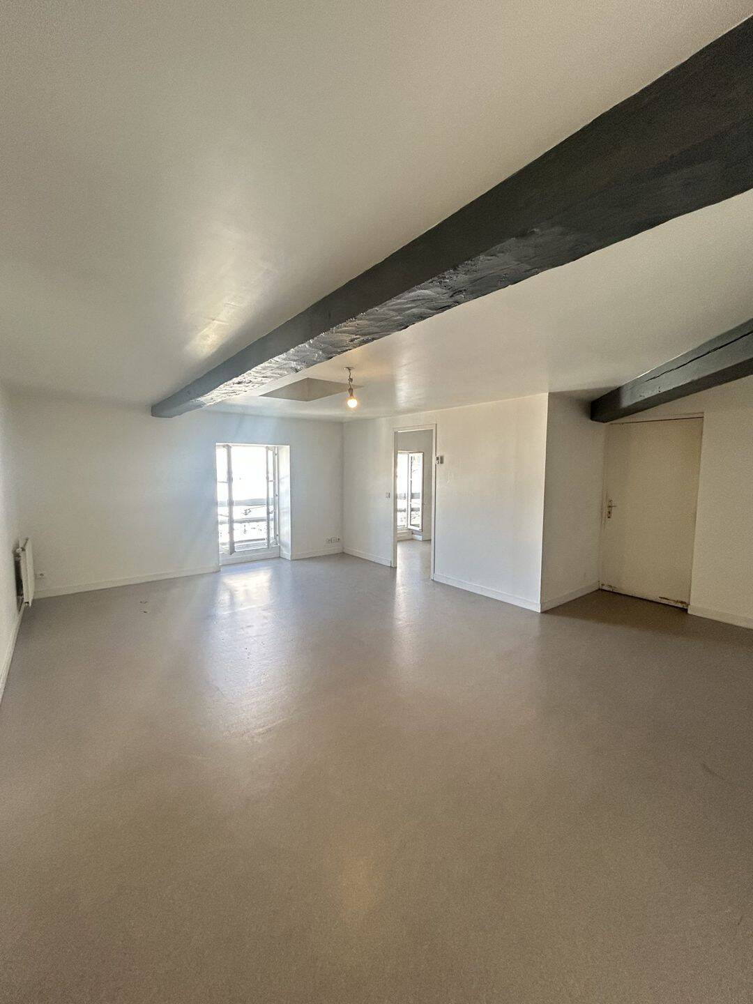 Appartement 4 pièces 92 m² · à Saintes · 92 m² · 685 €