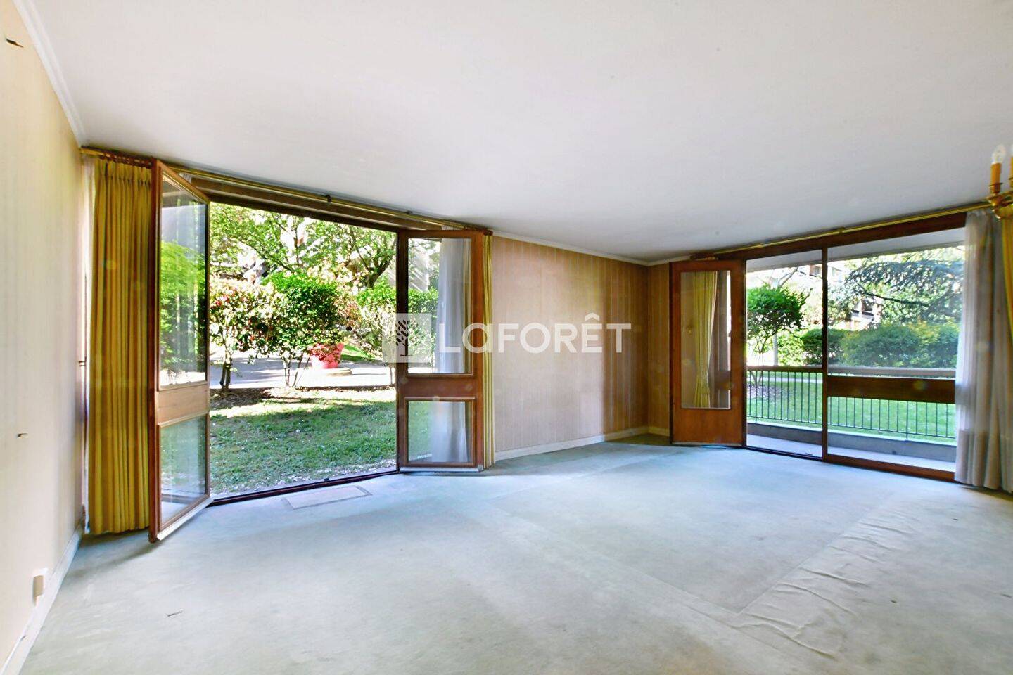 Appartement 4 pièces 92 m² · à La Celle-Saint-Cloud · 92,3 m² · 260 000 €