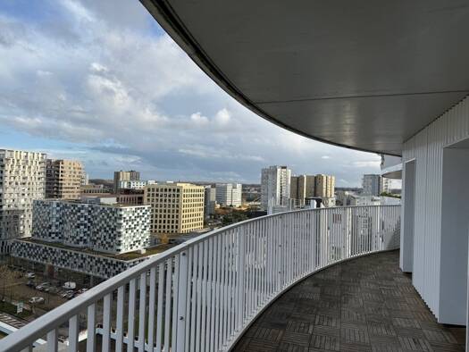 Appartement à vendre 274 040 € 3 pièces 2 chambres 64 m² Étage 13/17 Gare Sud Nantes 44000