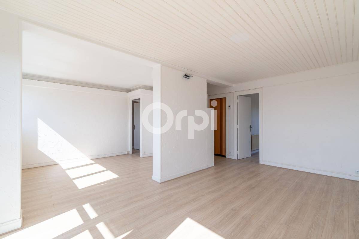 Appartement 4 pièces 64 m² · à Reims · 63,7 m² · 159 900 €