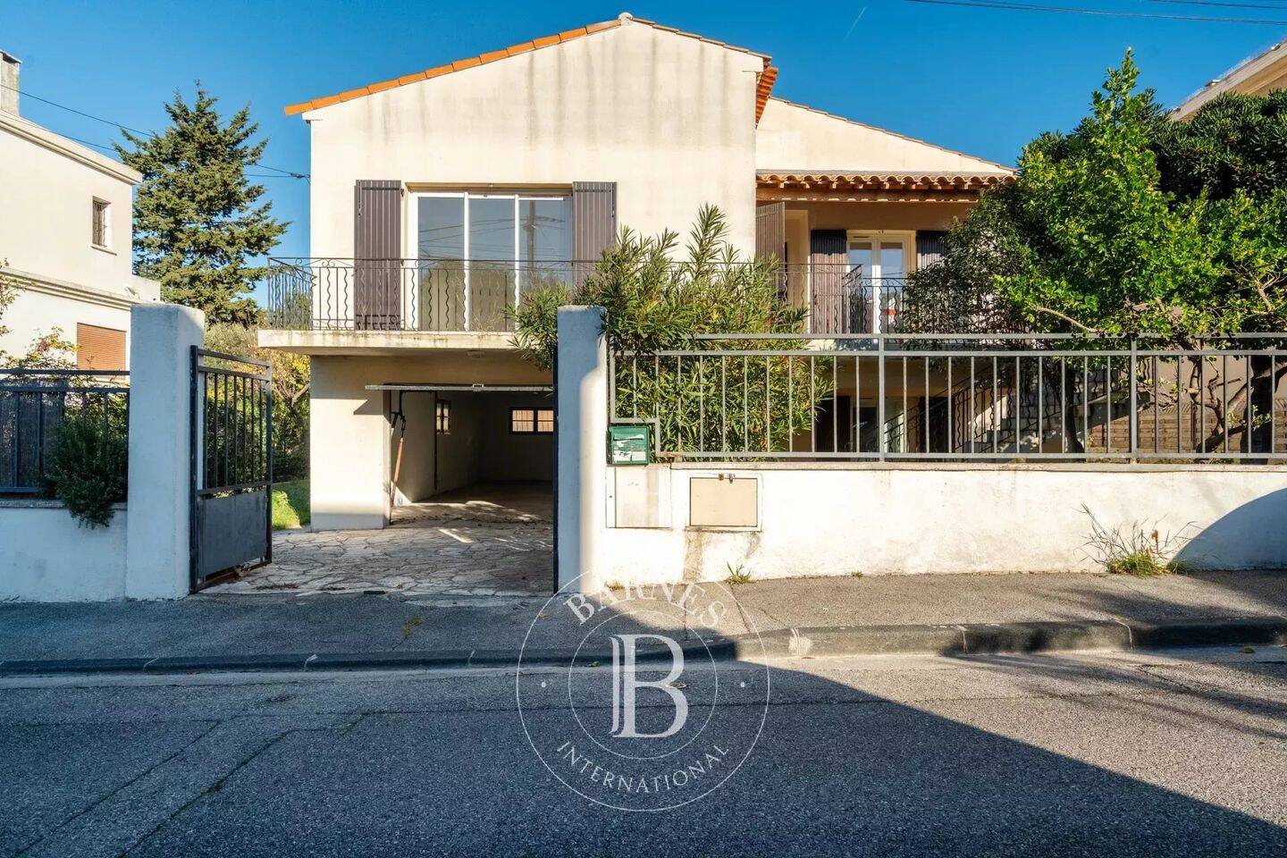 Maison 5 pièces 129 m² · à Marseille 8ème Arrondissement · 128,7 m² · 975 000 €