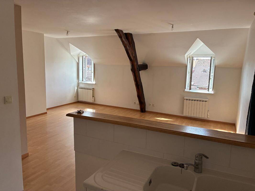 Appartement 4 pièces 75 m² · à Chalon-sur-Saône · 75 m² · 140 000 €