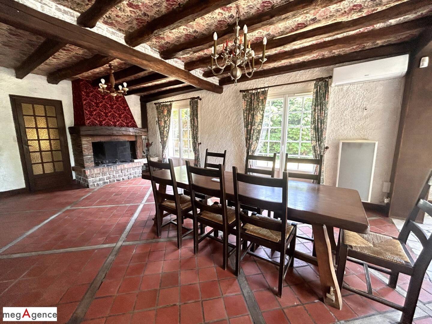 Maison 5 pièces 176 m² · à Maslives · 176 m² · 328 000 €