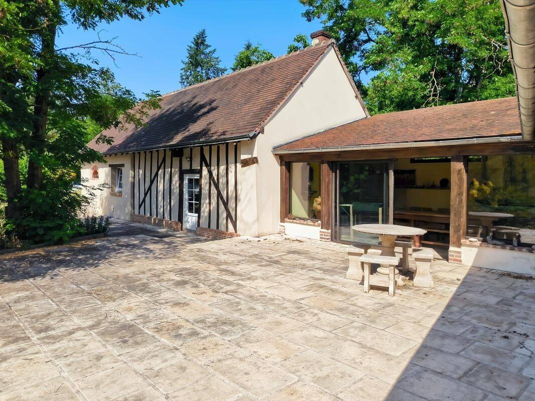 Maison 6 pièces 220 m² · à Méry-sur-Cher · 220 m² · 350 000 €