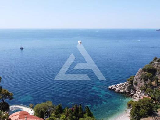 Immeuble à vendre 3 500 000 € 360 m² Èze-Bord-de-Mer Èze 06360