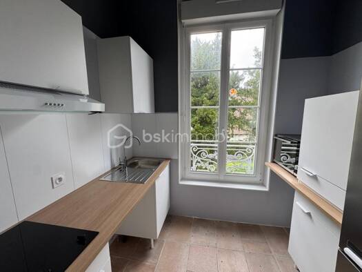 Appartement à vendre 123 000 € 3 pièces 2 chambres 73 m² Étage 1/2 Le Val Les Andelys 27700