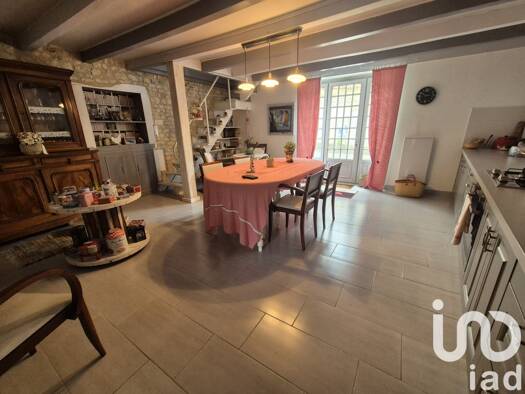 Maison à vendre 149 250 € 4 pièces 1 chambre 101 m² 498 m² de terrain Saint-Fort-sur-le-Né 16130