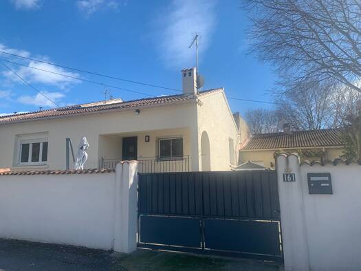 Maison à louer 970 € 4 pièces 3 chambres 78 m² Camplanier Nîmes 30000