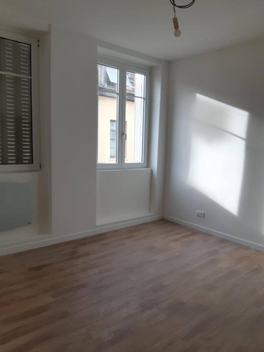 Appartement 2 pièces 54 m² · à Lyon 4ème Arrondissement · 53,8 m² · 920 €