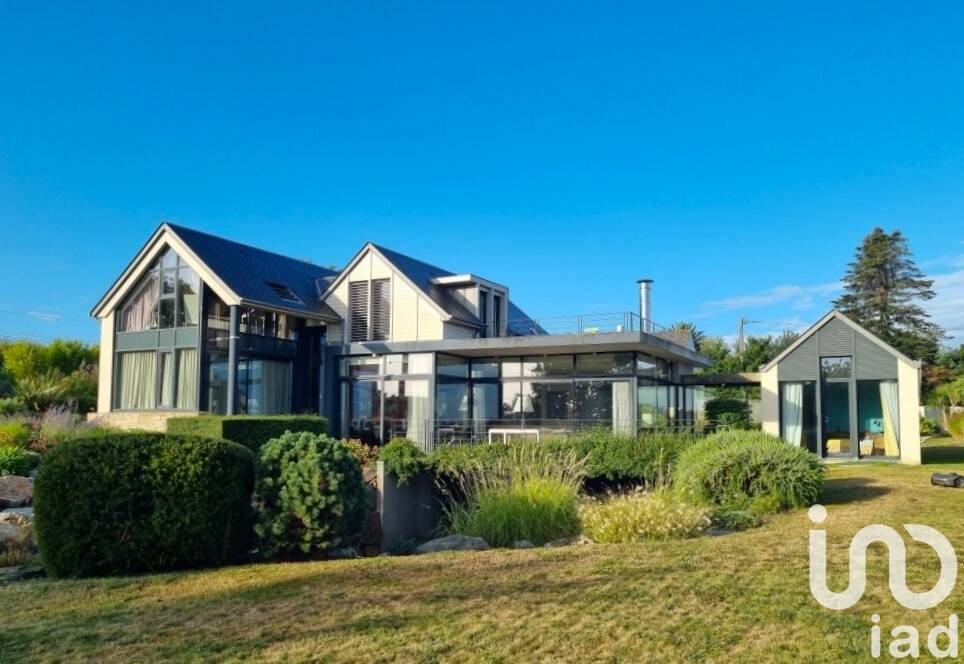 Maison 8 pièces 322 m² · à Lancieux · 322 m² · 3 215 000 €
