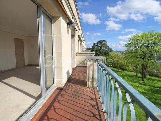 Appartement à vendre 390 000 € 4 pièces 2 chambres 82,3 m² Étage 4/4 Rue de Versailles-Monastere Ville-d'Avray 92410