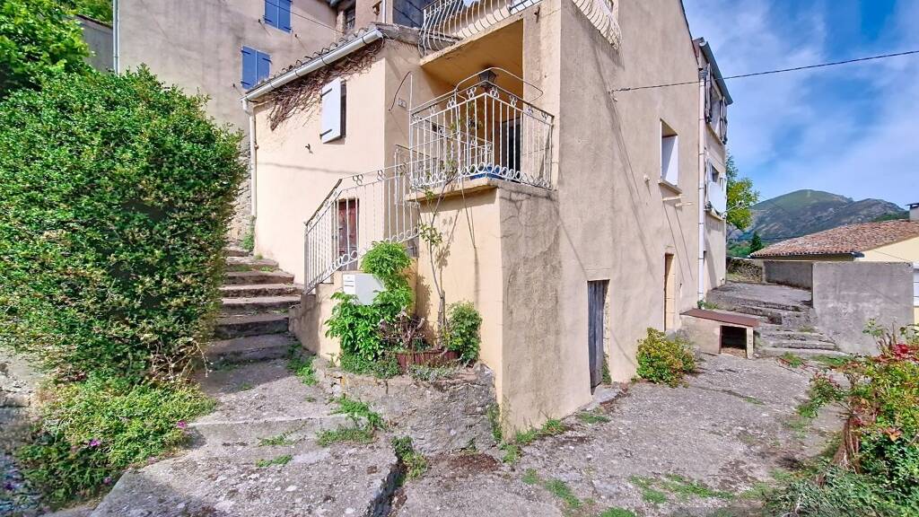 Maison à vendre 128 600 € 5 pièces 2 chambres 93 m² 88 m² de terrain Castanet-le-Haut 34610