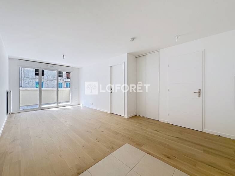 Appartement à vendre 299 000 € 2 pièces 1 chambre 43 m² Étage 1/5 Hachette Le Plessis Robinson 92350