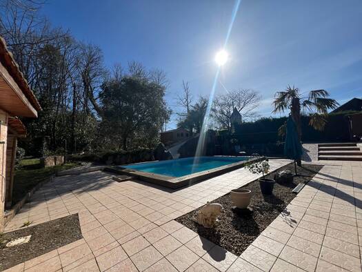 Maison à vendre 379 000 € 5 pièces 4 chambres 190 m² 1 703 m² de terrain Serres-Castet 64121