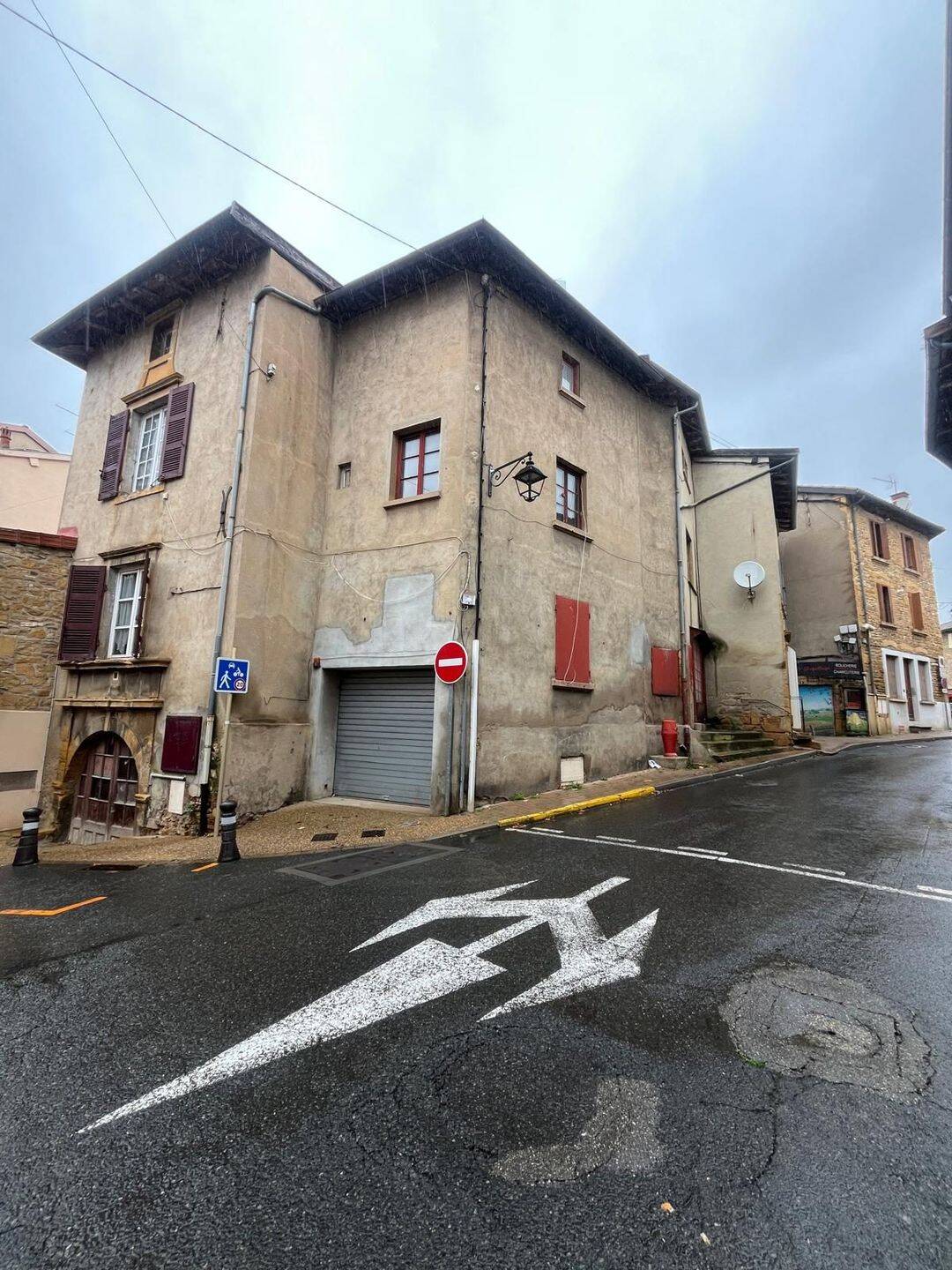 Maison 3 pièces 99 m² · à Val d'Oingt · 98,8 m² · 117 700 €