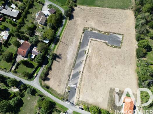 Terrain constructible viabilisé à vendre 58 000 € 589 m² de terrain Montégut-Lauragais 31540