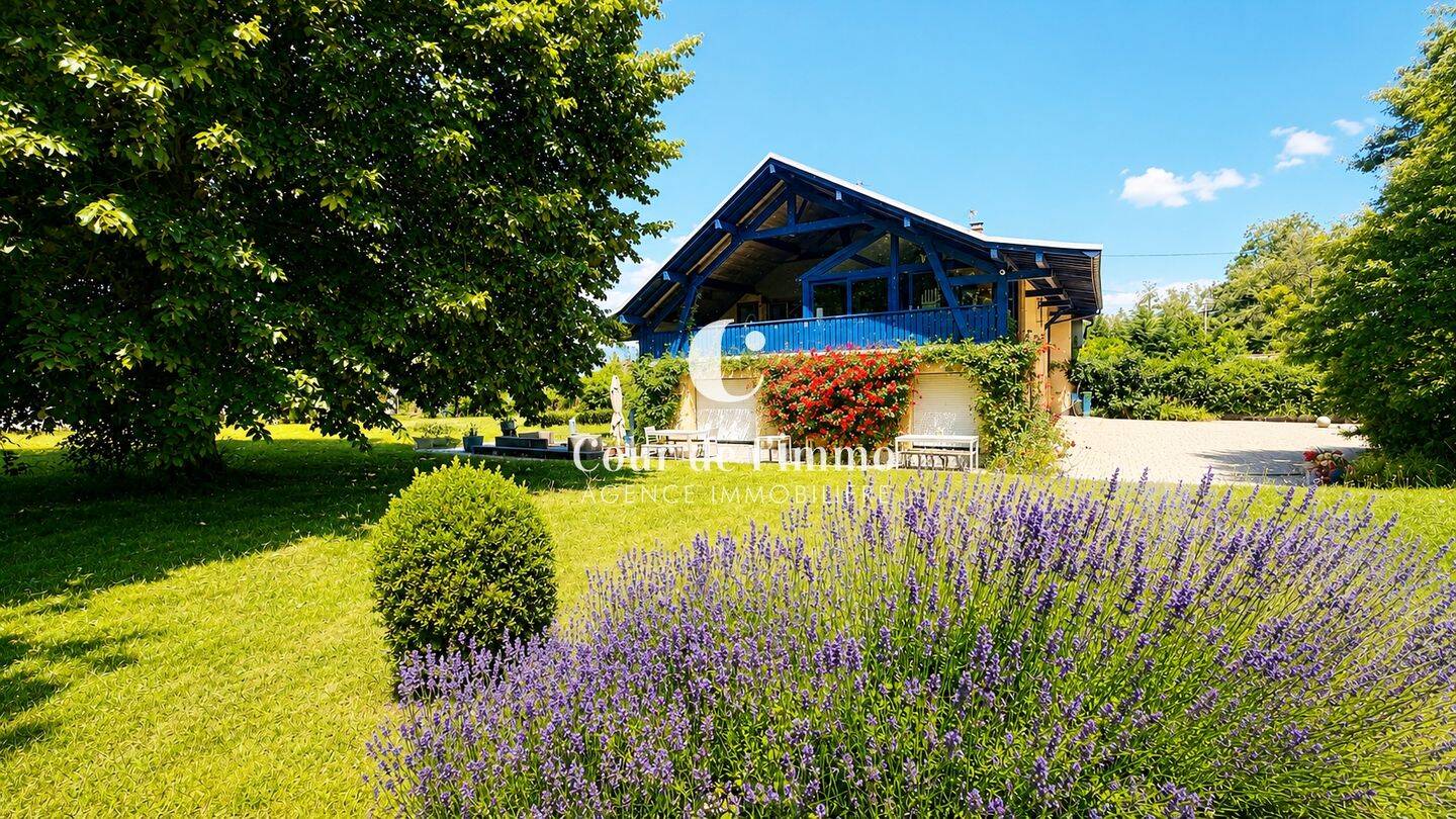 Maison 8 pièces 280 m² · à Feigères · 280 m² · 1 550 000 €