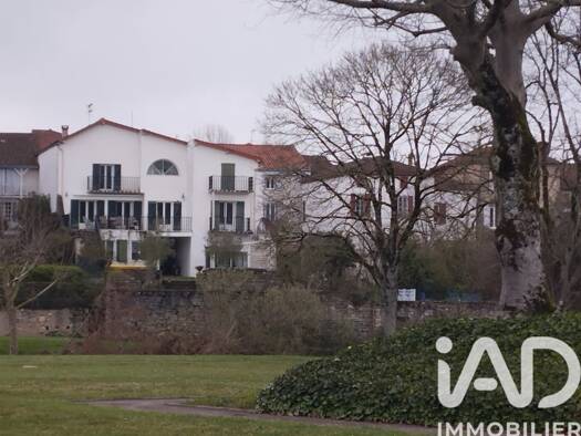 Immeuble à vendre 1 150 000 € 786 m² Saint-Palais 64120