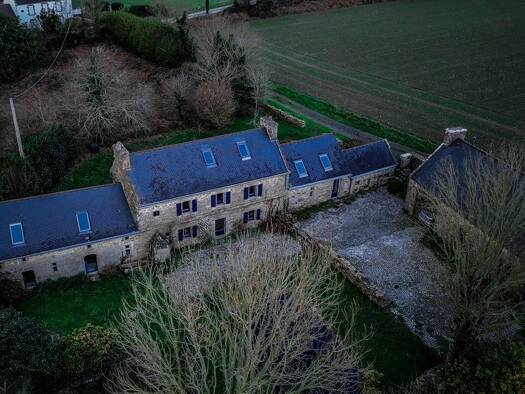 Ferme à vendre 683 000 € 6 pièces 3 chambres 171 m² 2 300 m² de terrain Audierne 29770