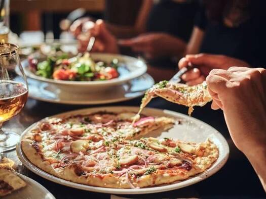 Bar / Café à vendre Fonds de commerce 210 000 € 250 m² d'espace de restauration Sainte Eugene Aurillac 15000