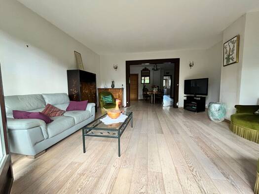 Appartement à vendre 420 000 € 5 pièces 3 chambres 117 m² Étage 2/3 Est Marly-le-Roi 78160