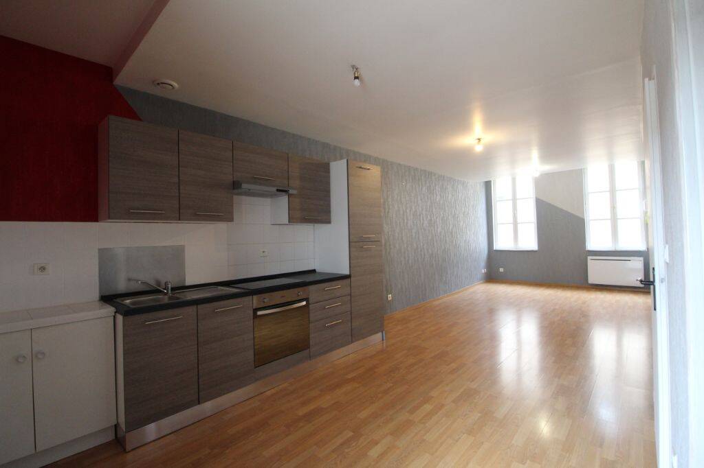 Appartement 3 pièces 90 m² · à Nuits-Saint-Georges · 90 m² · 781 €