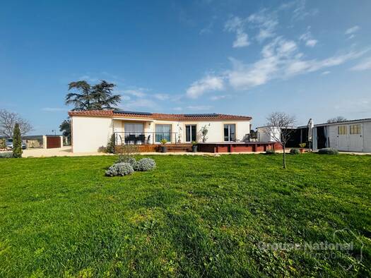 Maison de plain-pied à vendre 349 800 € 4 pièces 3 chambres 98 m² 1 371 m² de terrain Orgnac-l'Aven 07150