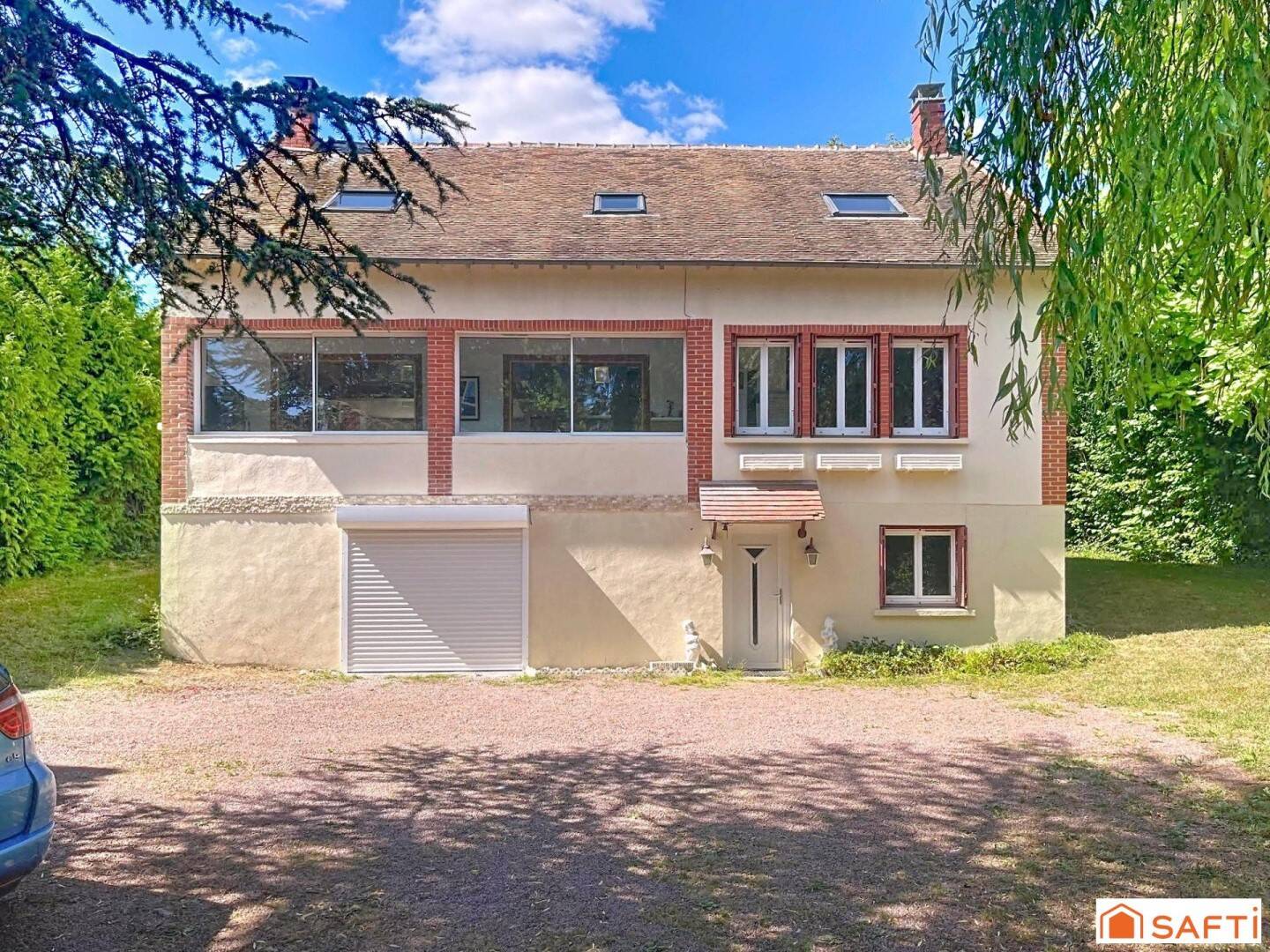 Maison 7 pièces 240 m² · à Fontaine-la-Gaillarde · 240 m² · 285 000 €