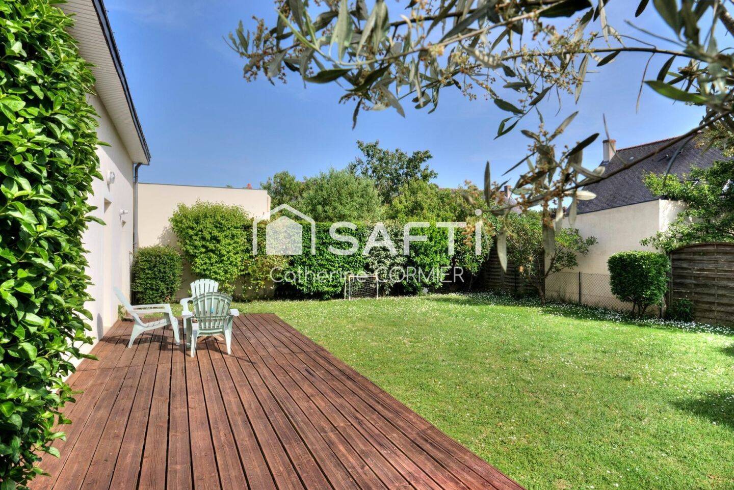 Maison 6 pièces 120 m² · à Saint-Barthélemy-d'Anjou · 120 m² · 365 000 €