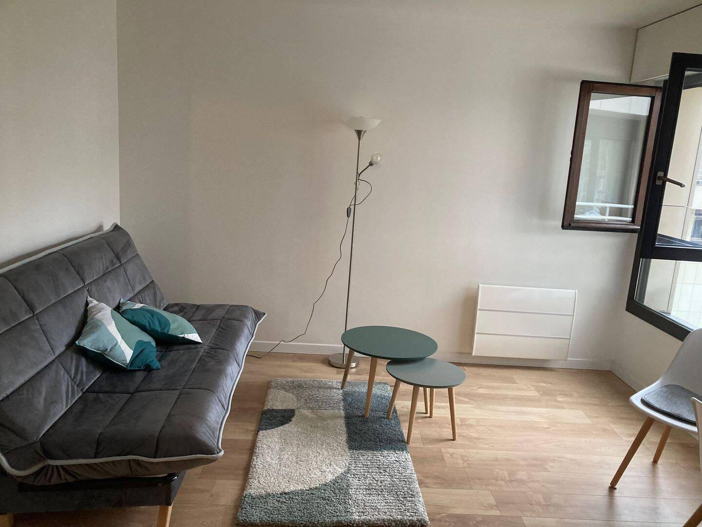 Appartement 1 pièce 27 m² · à Suresnes · 27 m² · 1 050 €/mois