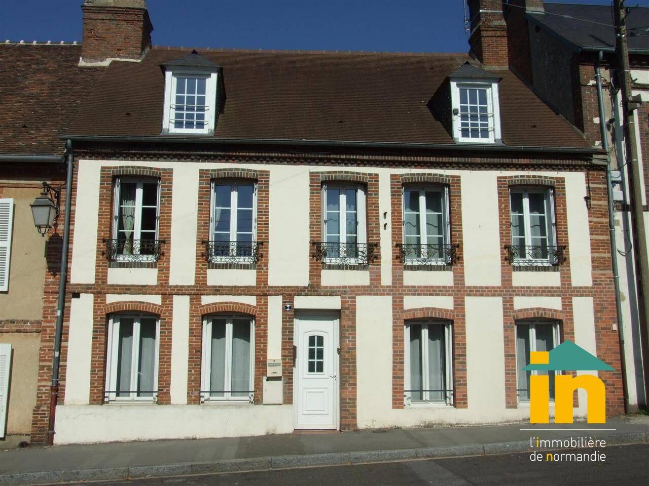 Maison 7 pièces 190 m² · à L'Aigle · 190 m² · 264 000 €