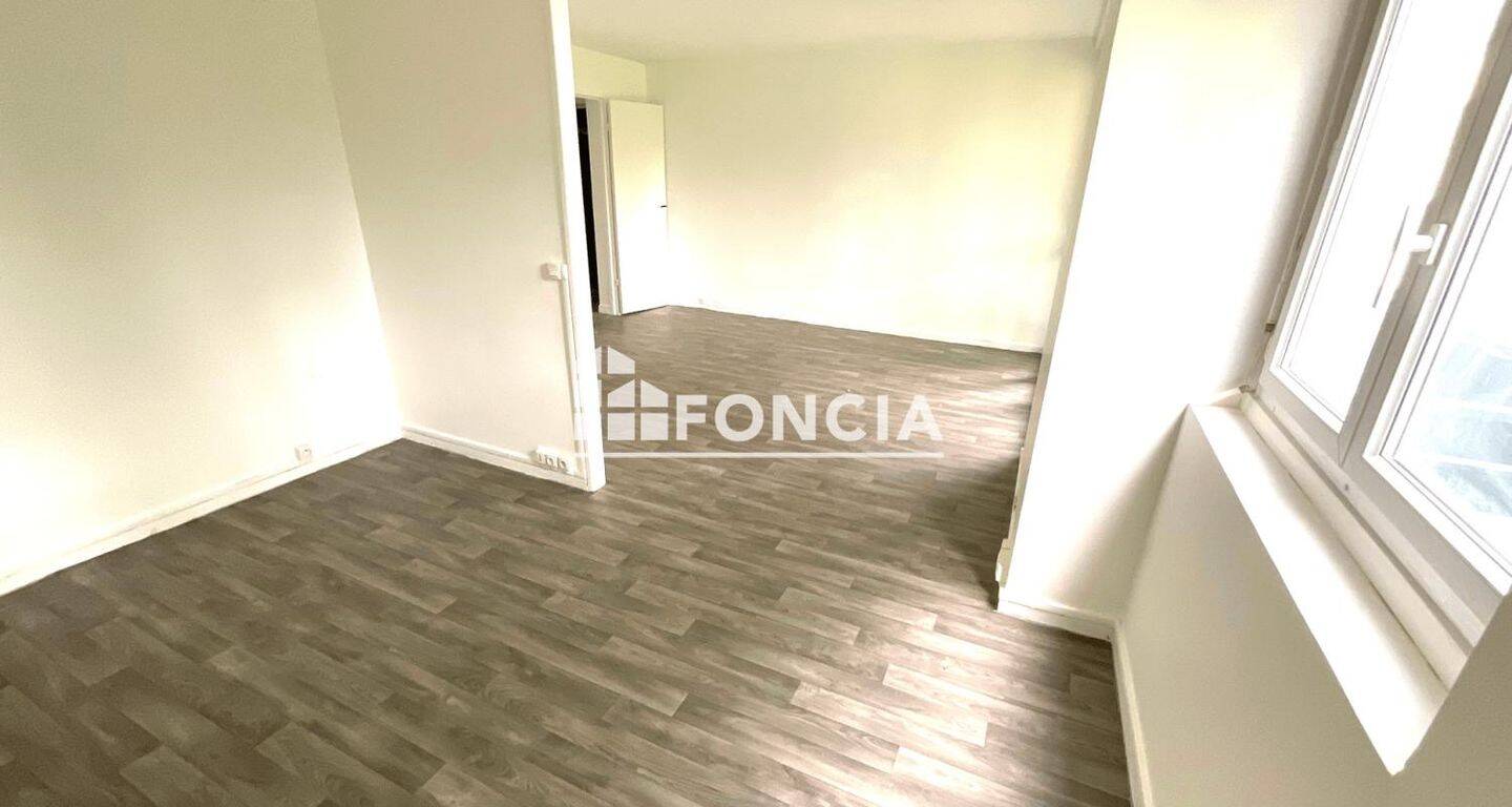 Appartement 4 pièces 68 m² · à Rosny-sous-Bois · 67,9 m² · 150 000 €