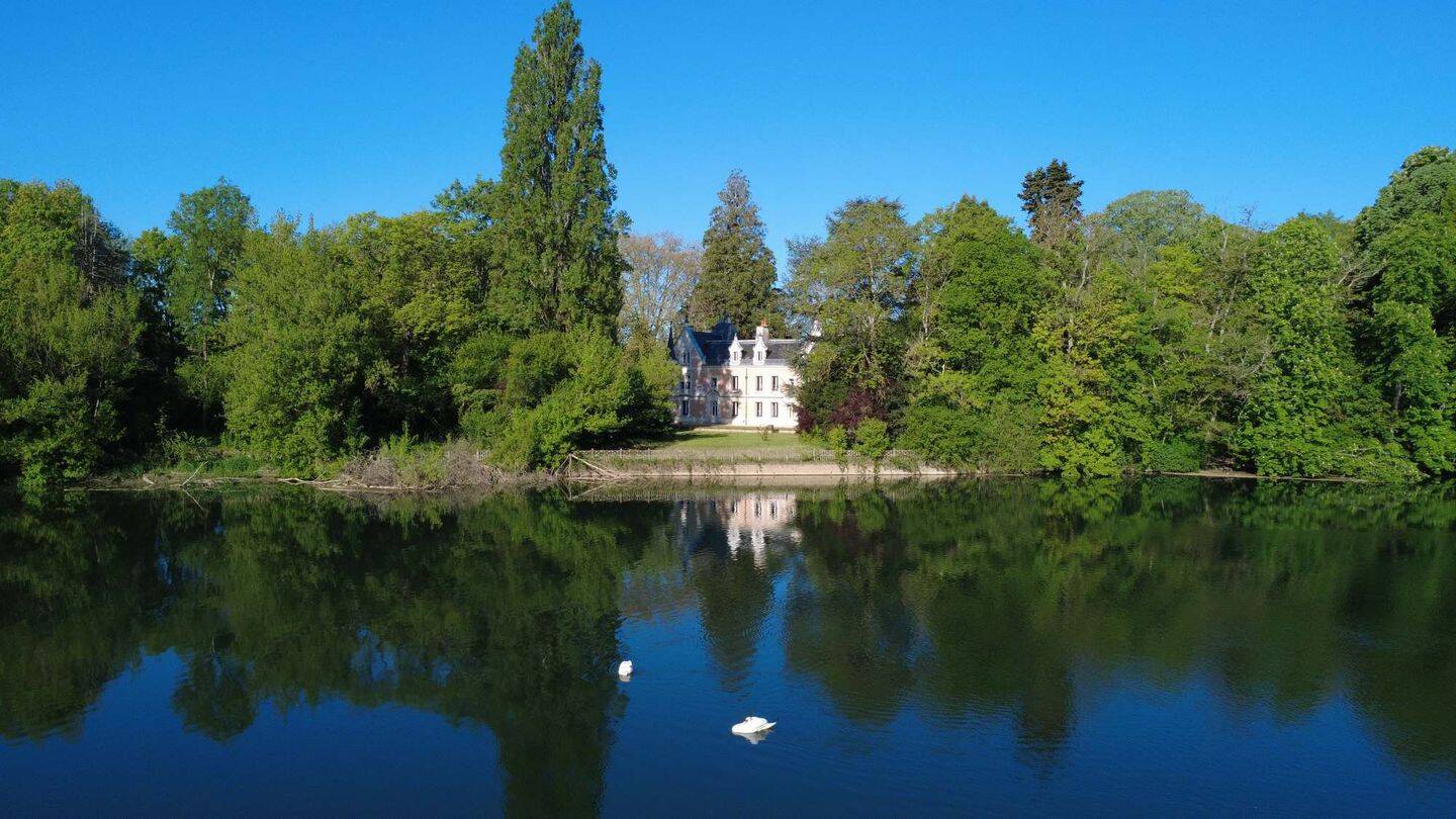 Maison 15 pièces 480 m² · à Sens · 480 m² · 890 001 €