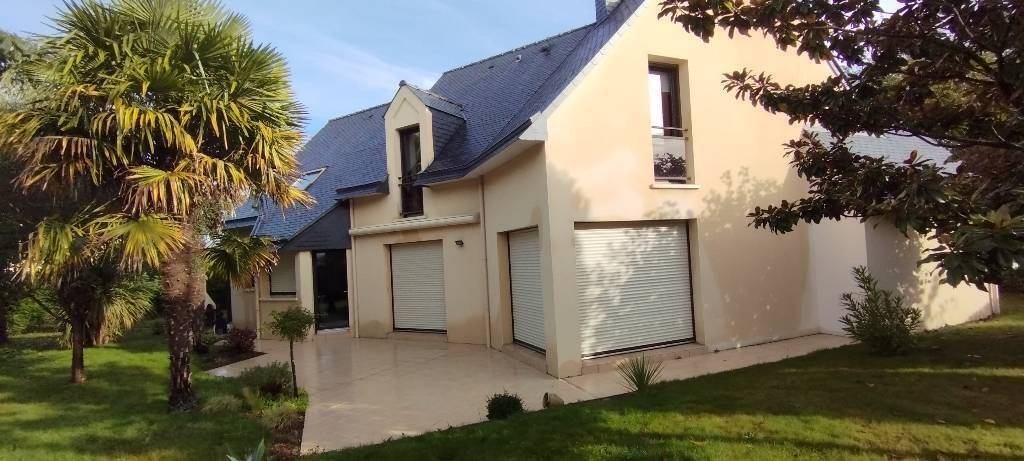 Maison 8 pièces 198 m² · à La Mézière · 198 m² · 615 000 €