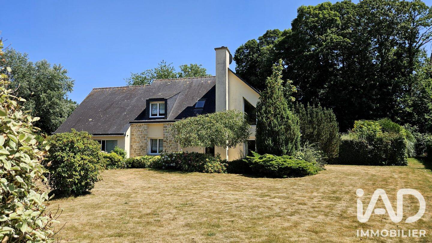 Maison 7 pièces 200 m² · à Les Moulins · 200 m² · 280 000 €