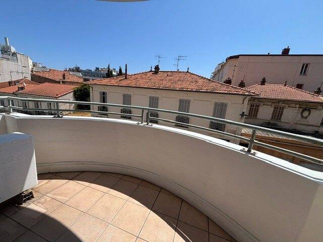 Appartement 2 pièces 37 m² · à Antibes · 37,2 m² · 1 000 €