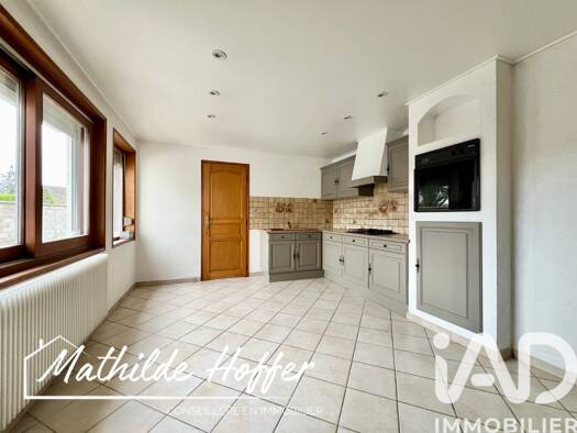 Maison de ville à vendre 230 000 € 10 pièces 6 chambres 197 m² 1 800 m² de terrain Rive Gauche Arques 62510