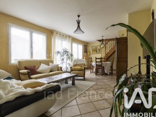 Maison à vendre 247 000 € 6 pièces 5 chambres 140 m² 449 m² de terrain Freneuse 78840