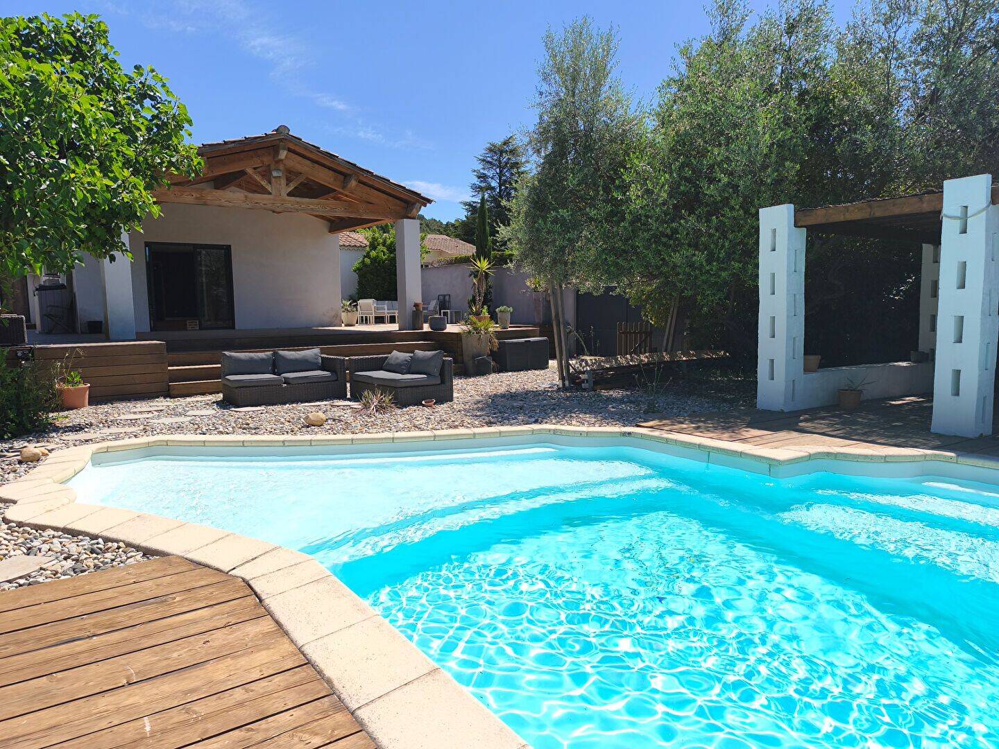 Maison 4 pièces 147 m² · à Pujaut · 147 m² · 499 000 €