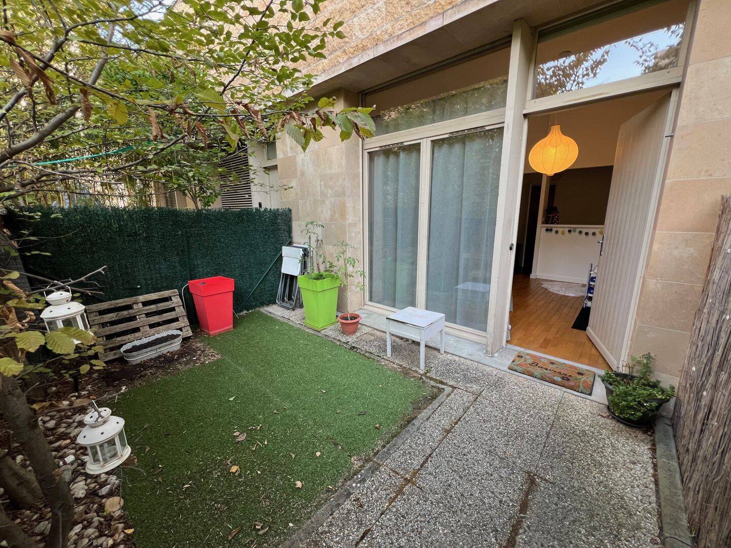 Appartement 1 pièce 27 m² · à Lyon 8ème Arrondissement · 27,1 m² · 639 €