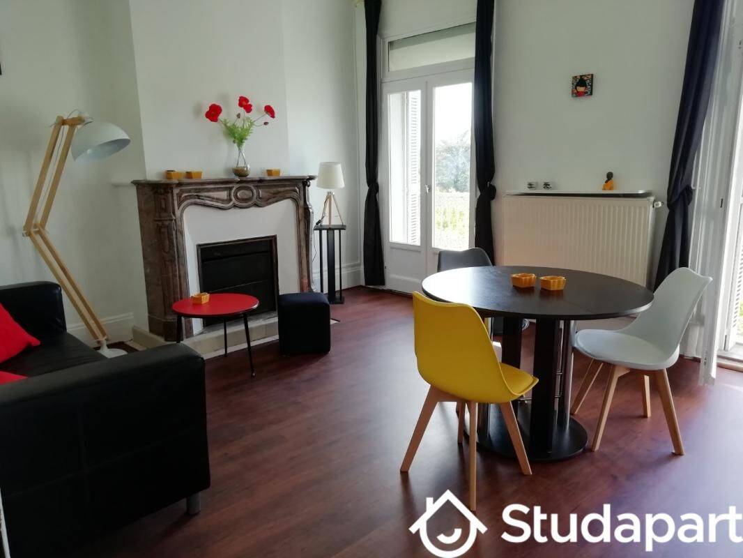 Appartement 6 pièces 90 m² · à Montélimar · 90 m² · 471 €
