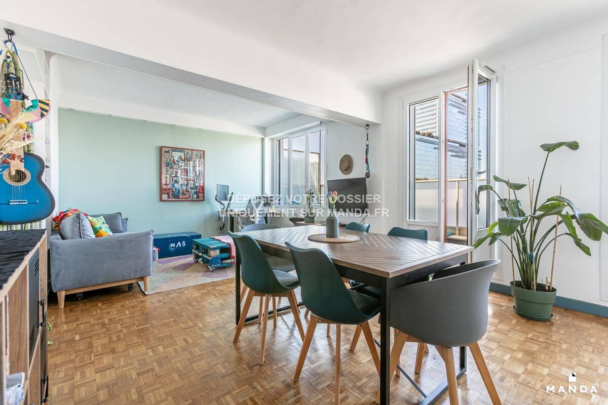 Appartement 3 pièces 71 m² · à Paris 17ème Arrondissement · 71 m² · 2 500 €